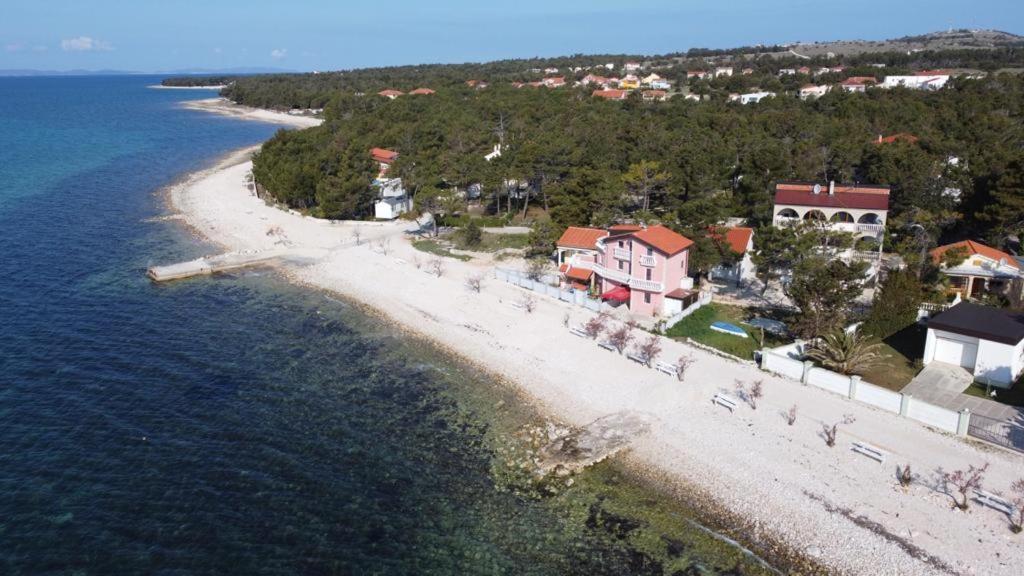 Apartmani Vukadin Vir Exteriör bild