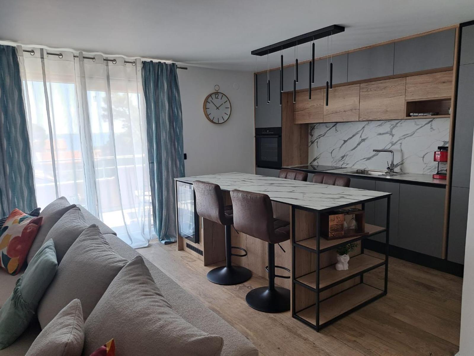Apartmani Vukadin Vir Exteriör bild